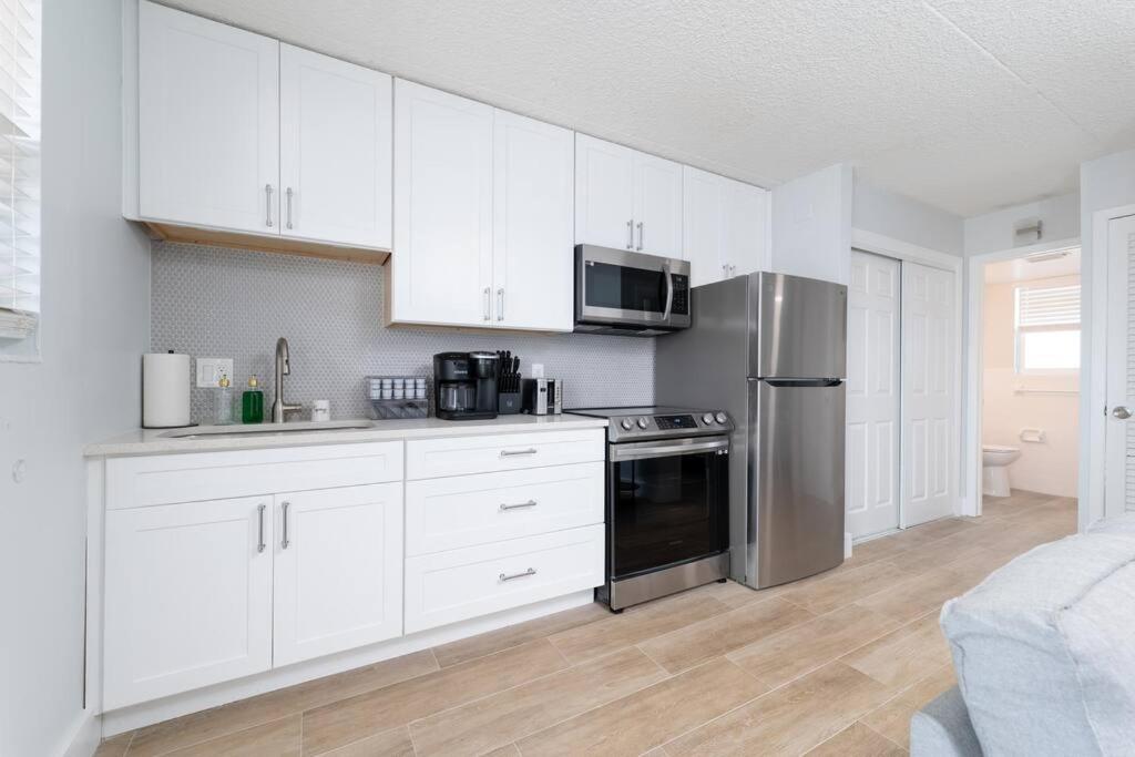Be A Nomad - Beachside Apartments Jacksonville Beach Room photo